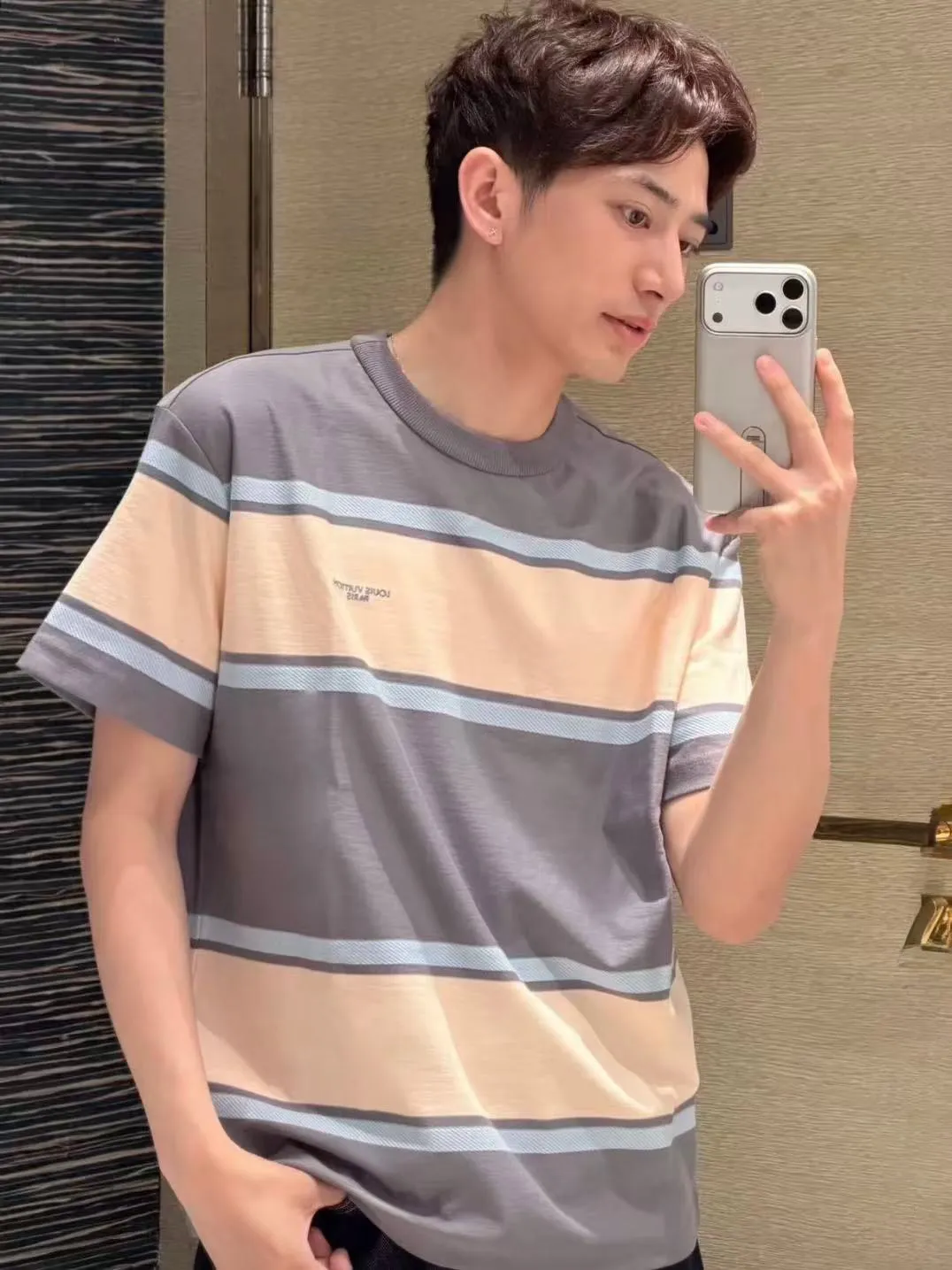 Louis Vuitton/Louis Vuitton 26ss contrasting color patchwork striped knitted short sleeves